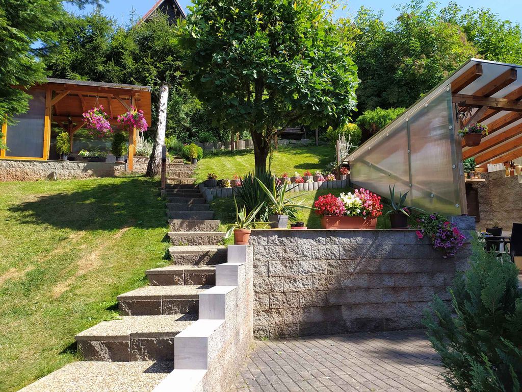 Ferienhaus mit Kamin in Seenähe