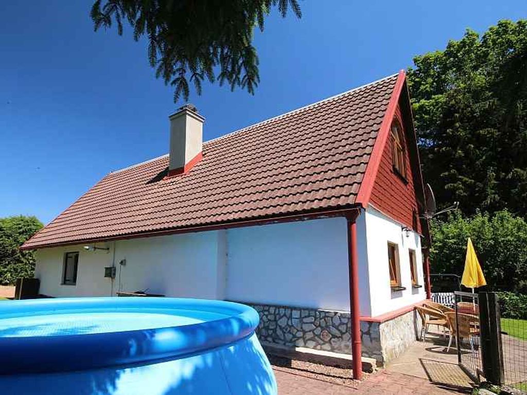 Ferienhaus mit Außenpool