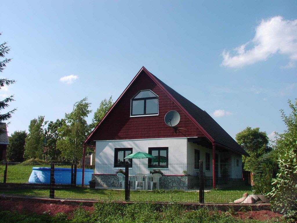 Ferienhaus mit Außenpool