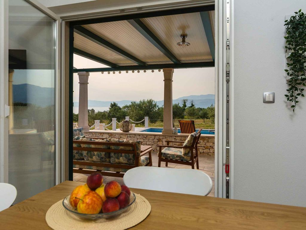 Ferienhaus mit Klimaanlage, Pool und Grill