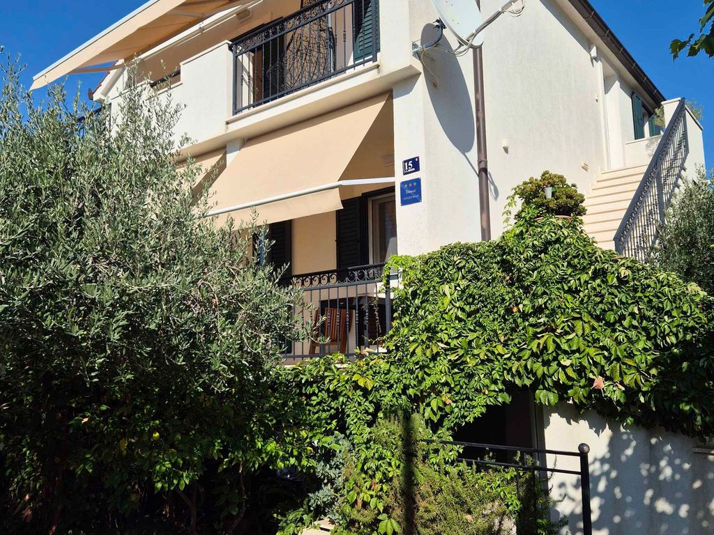 Ferienwohnung mit Terrasse, Meerblick