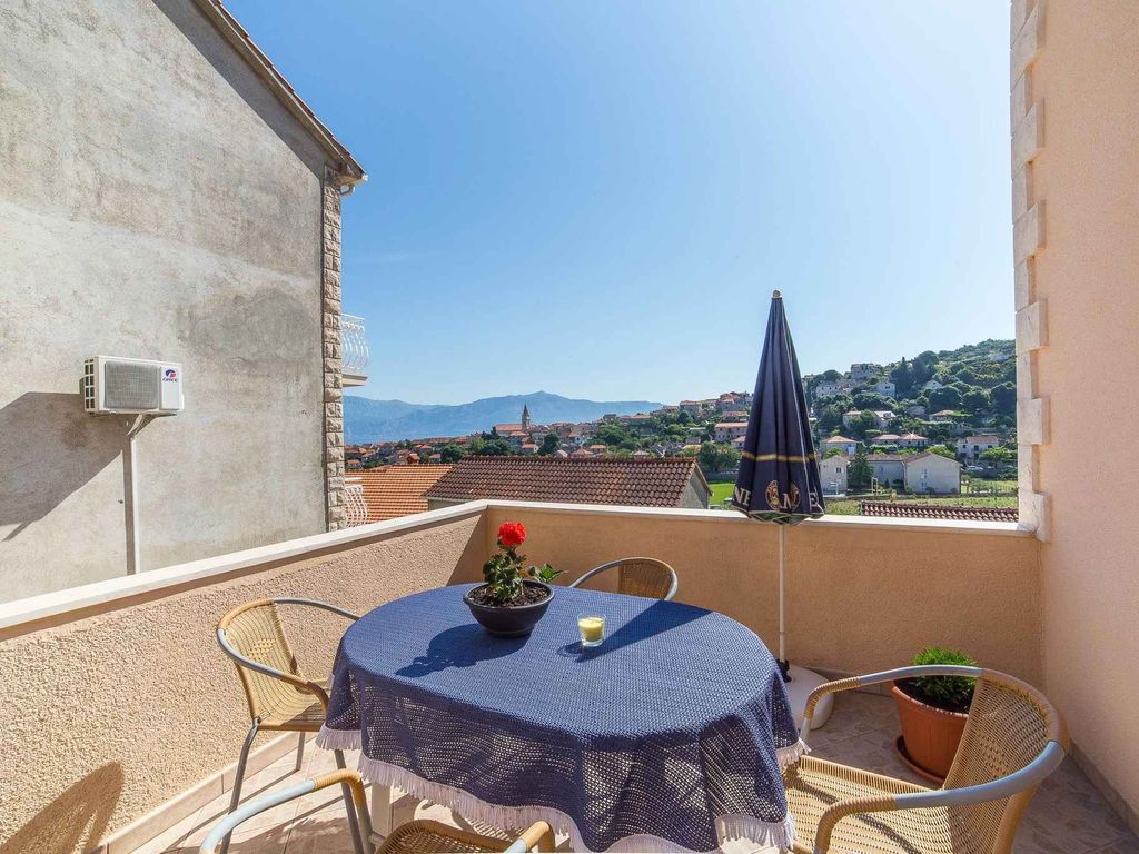 Ferienwohnung mit einem Schlafzimmer und Terrasse, nur 300 m vom Meer entfernt.