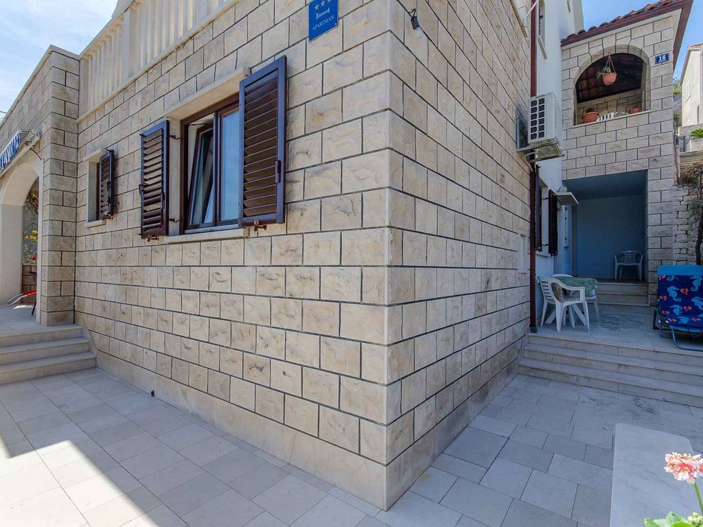 Studio mit Balkon