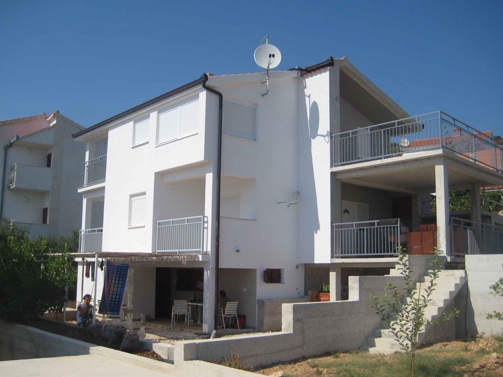 Ferienwohnung 80 m vom Strand mit Meerblick