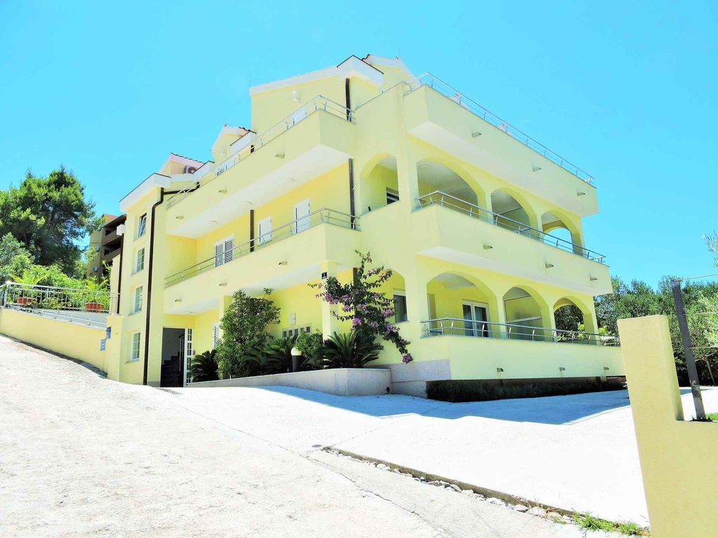 Ferienwohnung 150 m vom Strand mit Meerblick