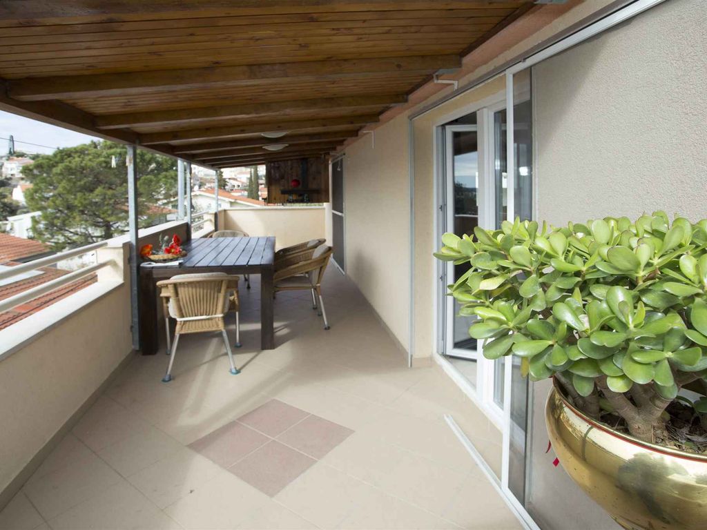 Ferienwohnung mit Klimaanlage und Meerblick