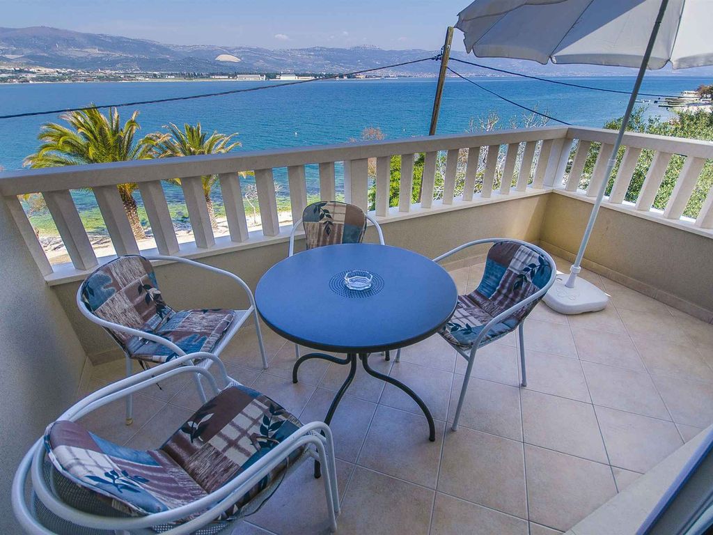 Ferienwohnung mit Balkon und Meerblick