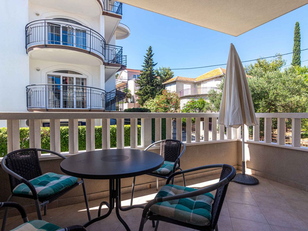 Ferienwohnung mit Balkon und Klimaanlage