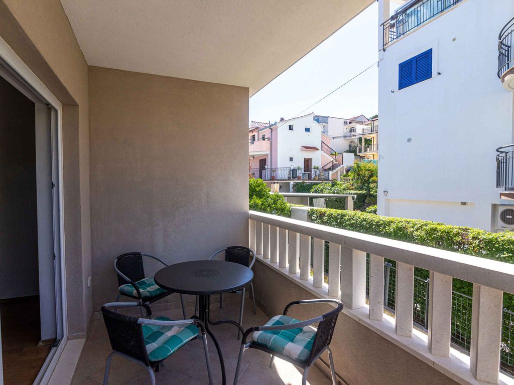 Ferienwohnung mit Balkon und Klimaanlage