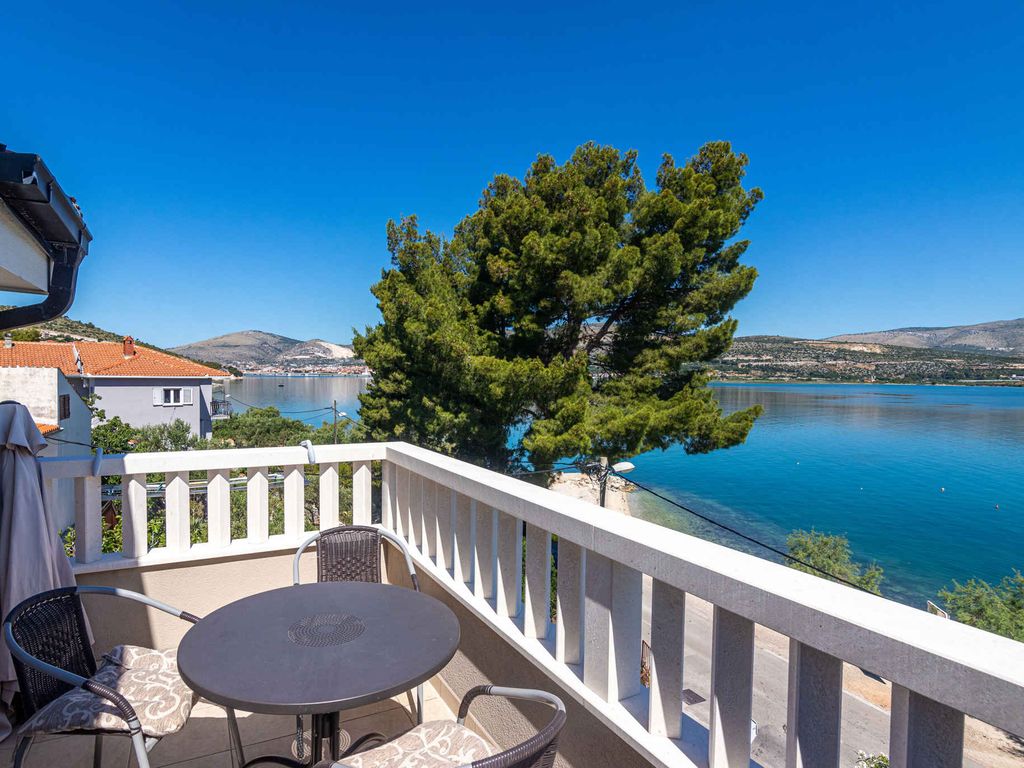 Ferienwohnung mit Balkon und Meerblick