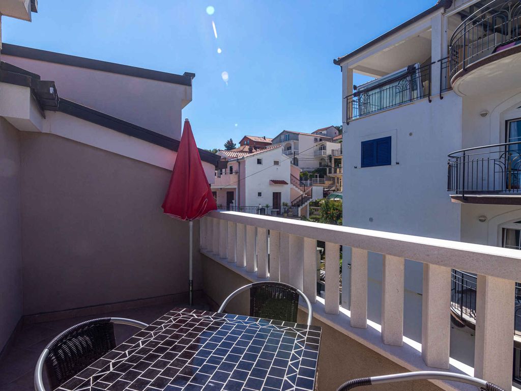 Ferienwohnung mit Balkon und Klimaanlage