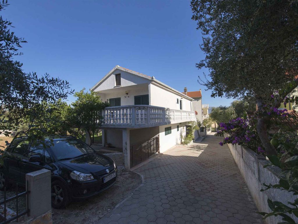 Ferienwohnung mit Klimaanlage und Grill