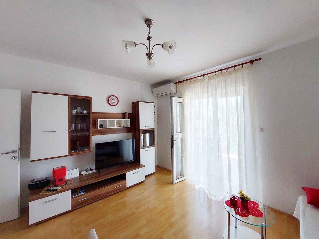 Ferienwohnung mit Klimaanlage und Grill