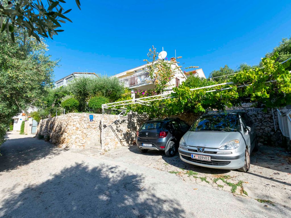 Ferienwohnung mit Terrasse und Grill
