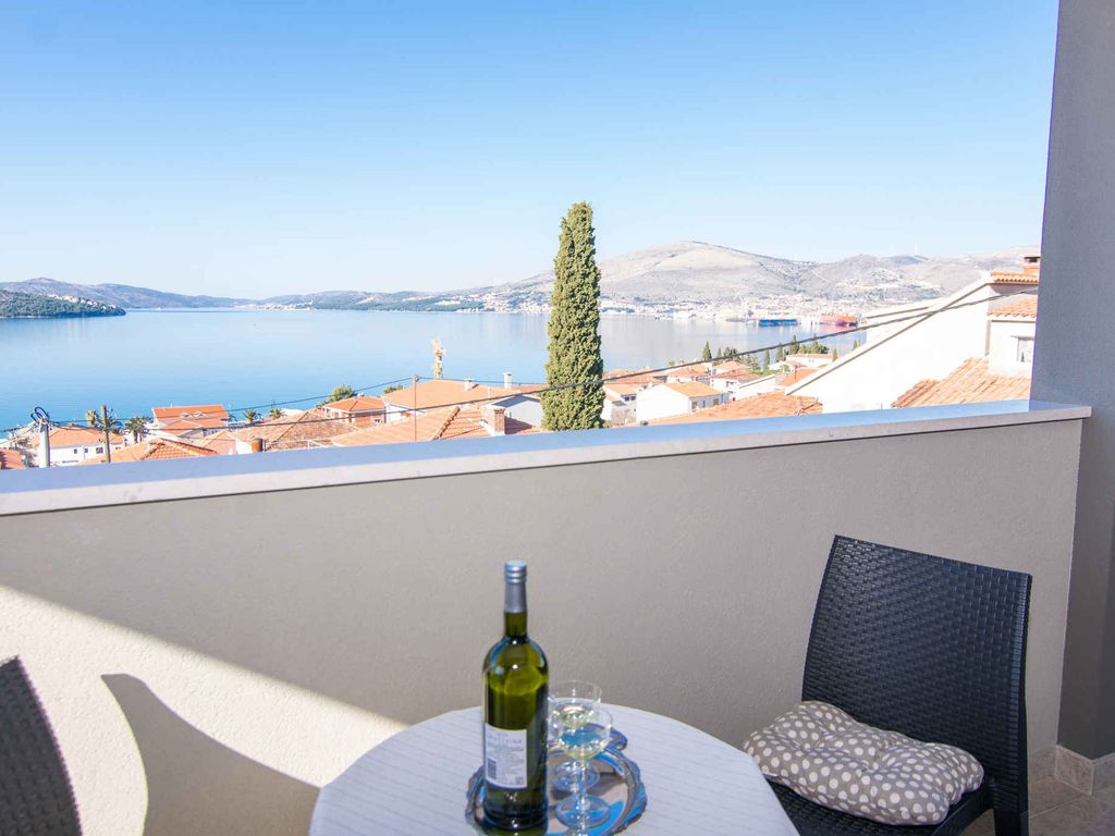 Ferienwohnung mit Balkon, Meerblick