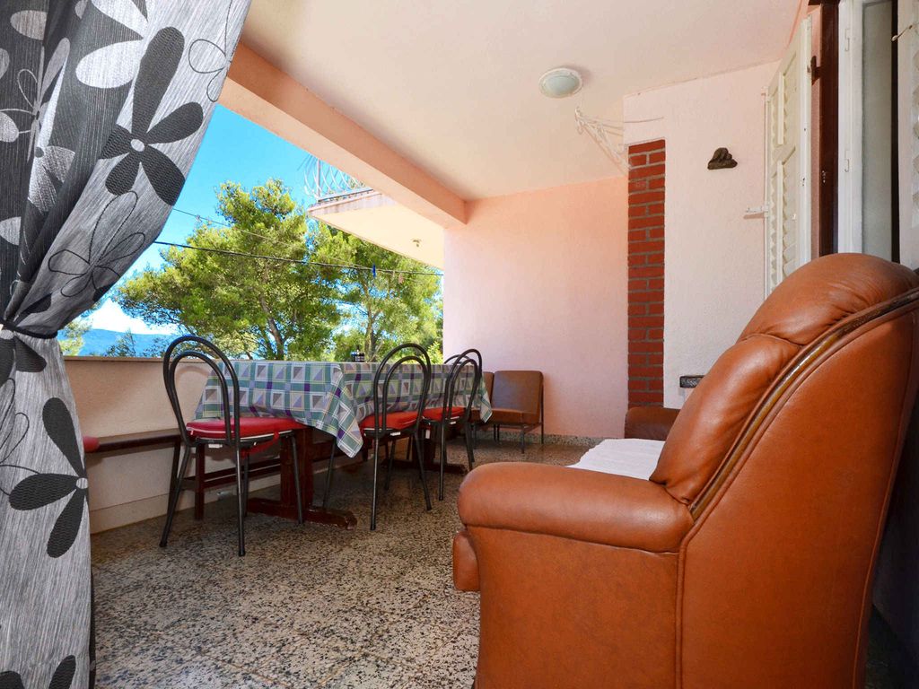 Ferienwohnung mit Klimaanlage, Balkon und Meerblick in Arbanija