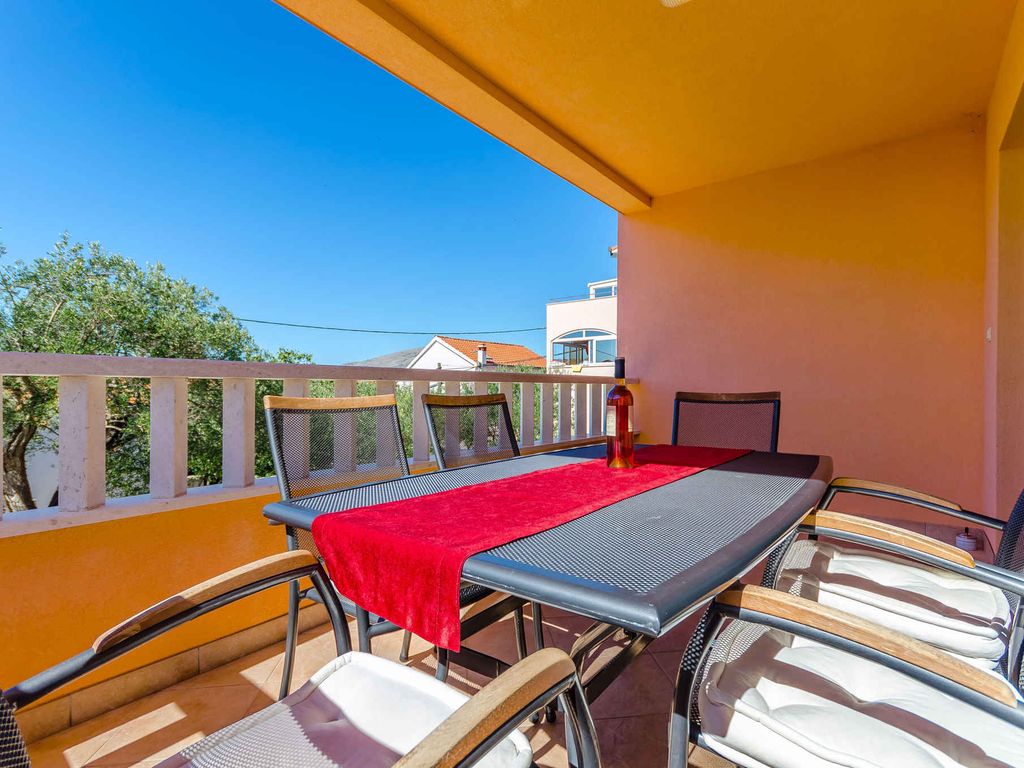 Ferienwohnung mit Klimaanlage und Pool