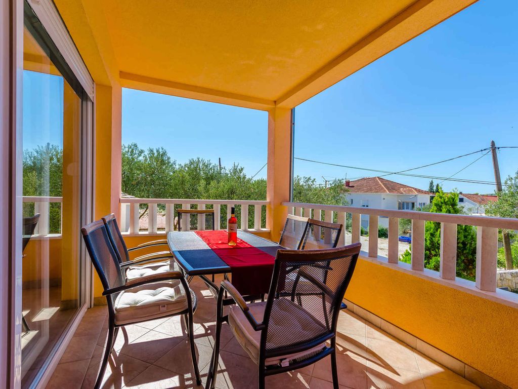 Ferienwohnung mit Klimaanlage und Pool