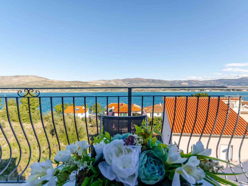 Ferienwohnung mit Klimaanlage und Blick auf das Meer