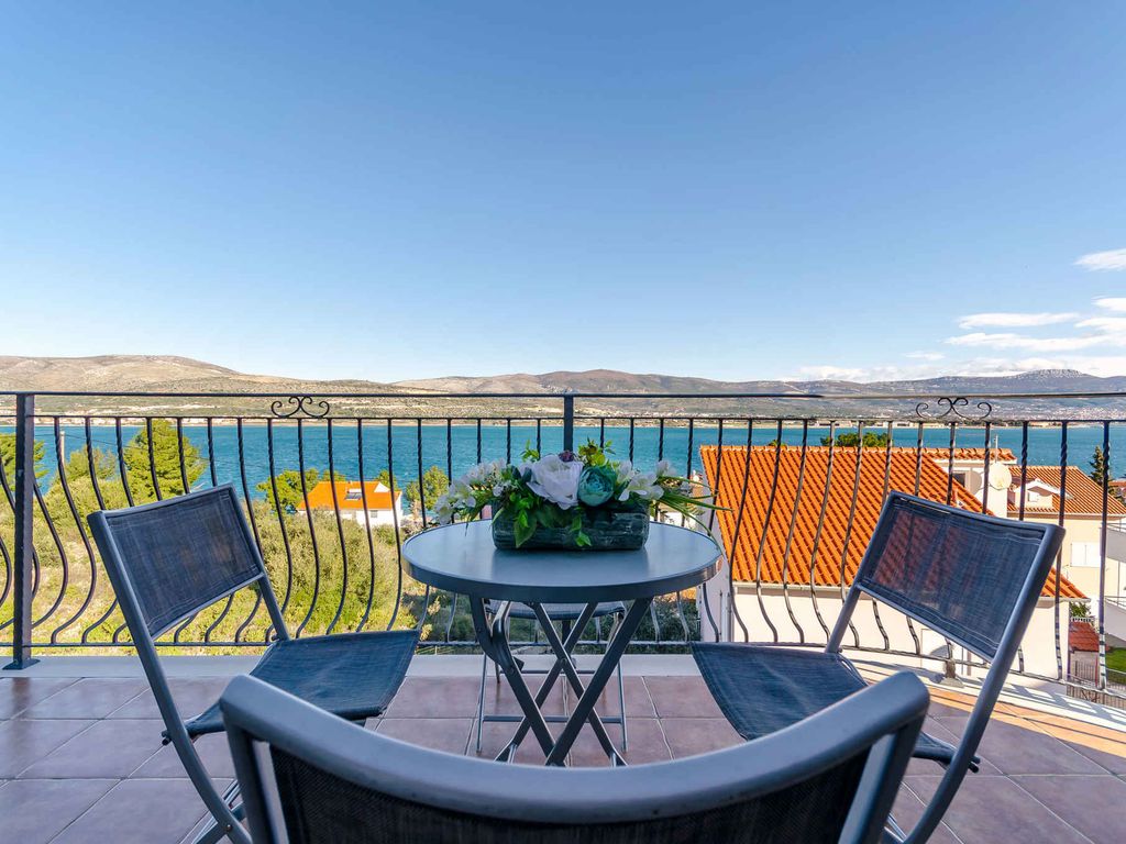 Ferienwohnung mit Klimaanlage und Blick auf das Meer