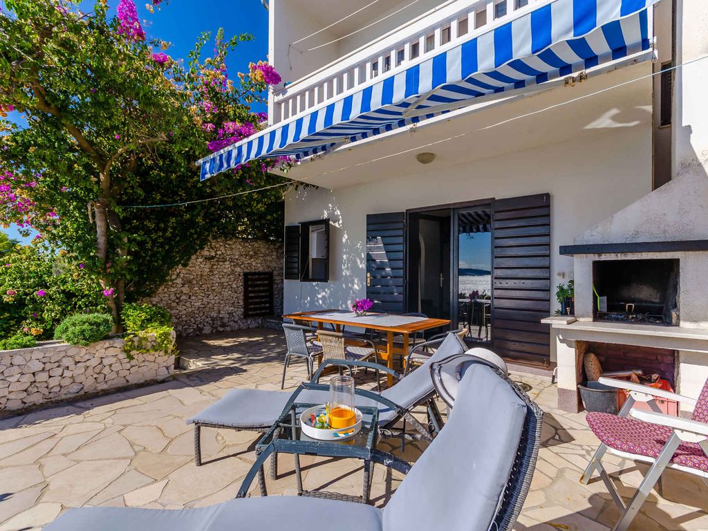 Ferienhaus mit Klimaanlage und Blick auf das Meer