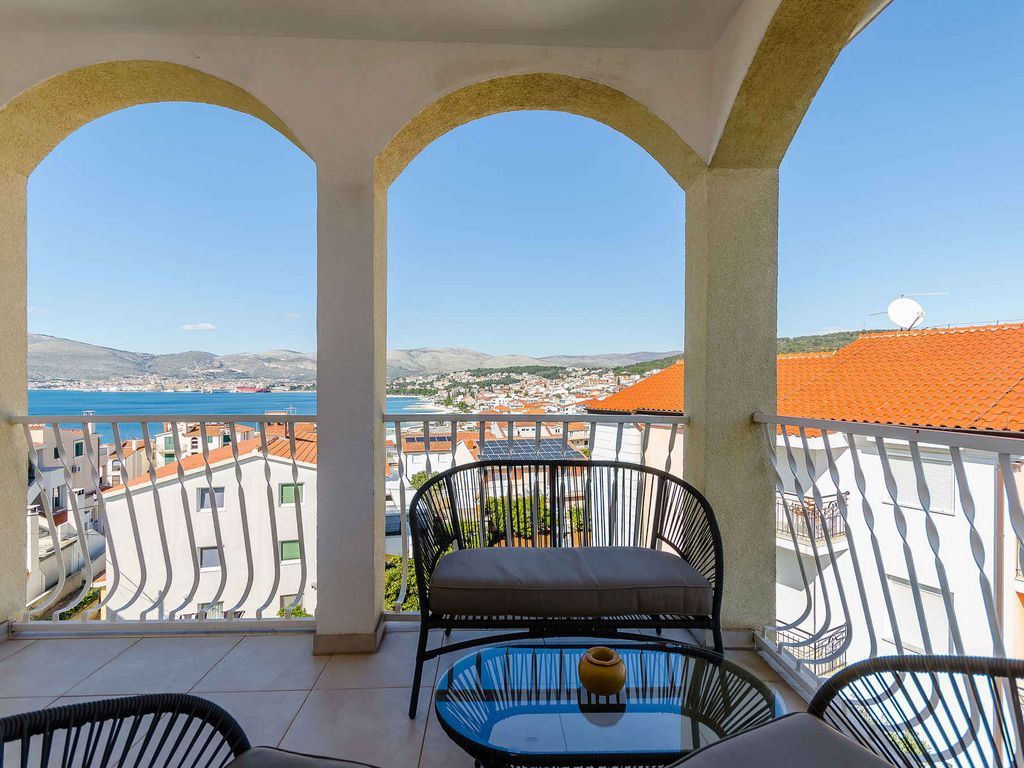 Ferienwohnung mit Klimaanlage und Blick auf das Meer