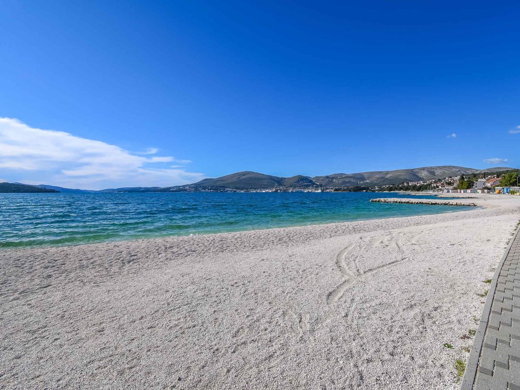 Ferienwohnung mit Klimaanlage und Blick auf das Meer