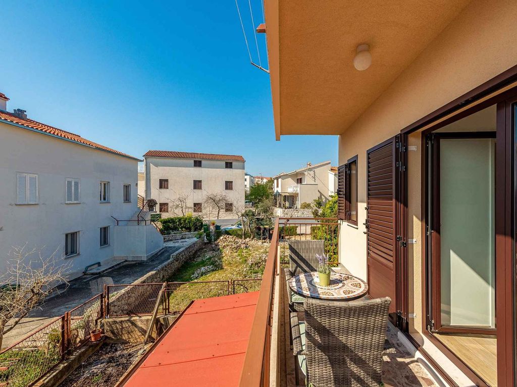 Ferienwohnung mit Klimaanlage und Balkon