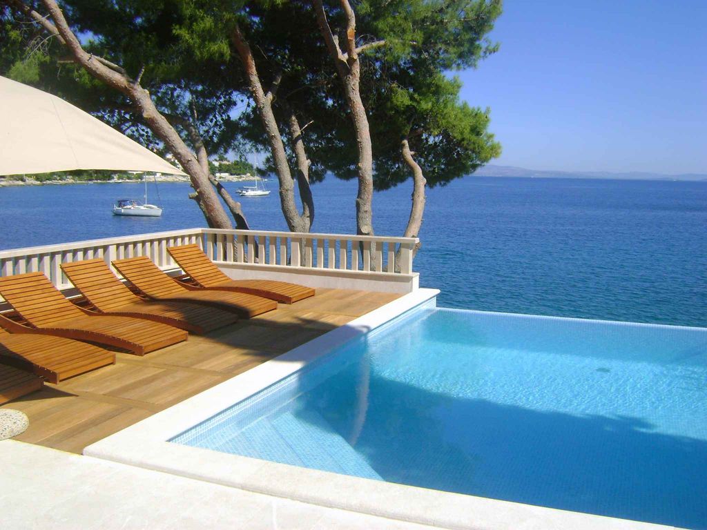 Villa mit Infinity-Pool