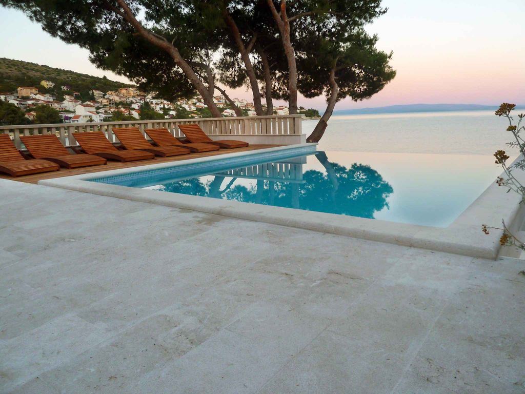 Villa mit Infinity-Pool