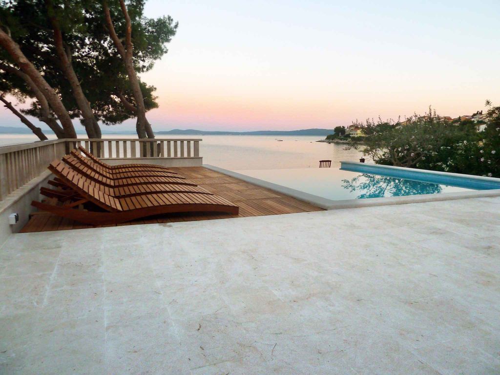 Villa mit Infinity-Pool