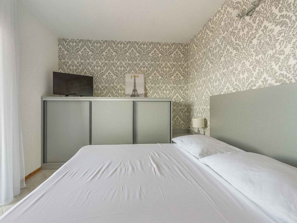 Apartment mit zwei Schlafzimmern und Meerblick in Strandnähe