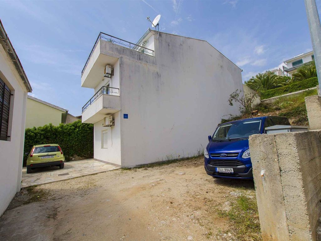 Ferienwohnung mit Klimaanlage und Balkon