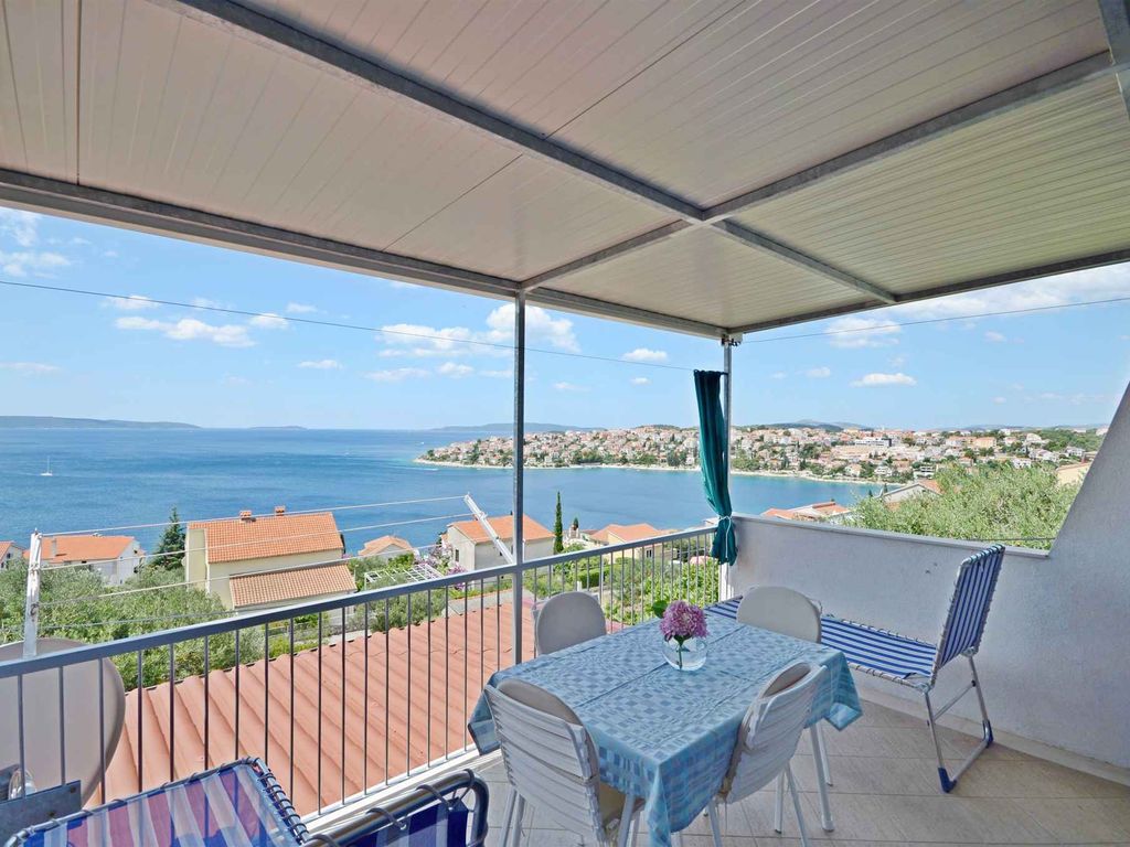 Ferienwohnung mit Klimaanlage und Meerblick