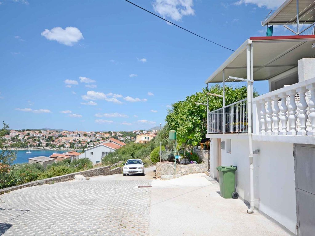 Ferienwohnung mit Klimaanlage und Meerblick
