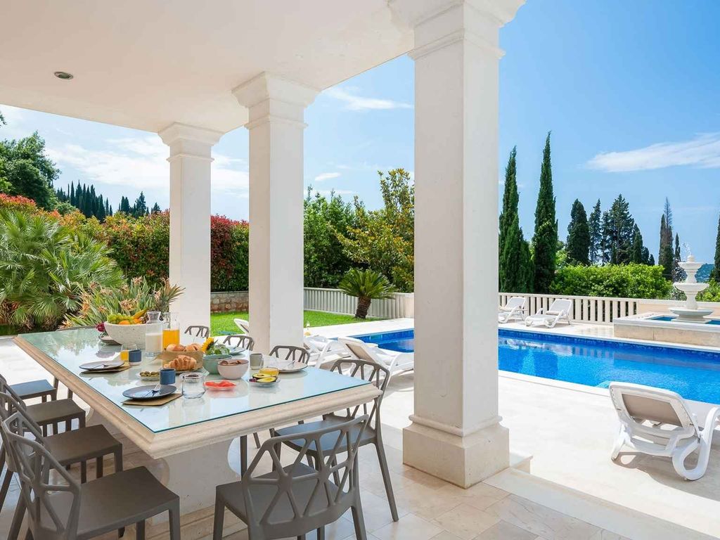 Villa mit Klimaanlage und Pool