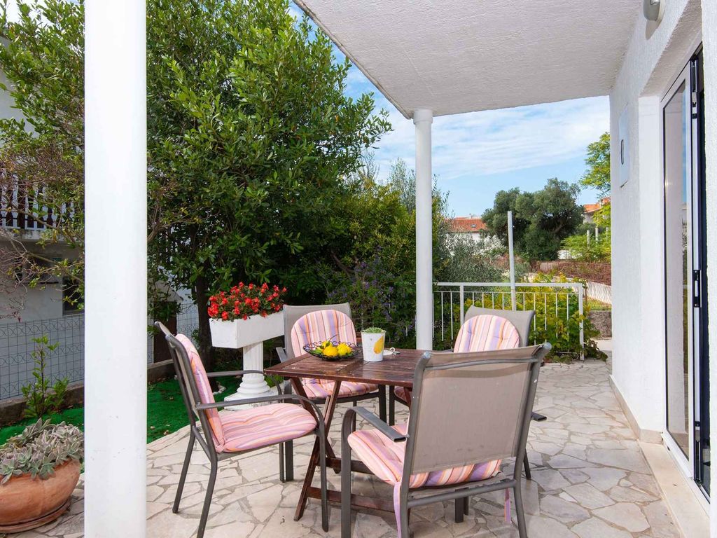 Ferienwohnung mit Balkon und Grill