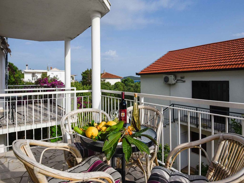 Ferienwohnung mit Balkon und Grill