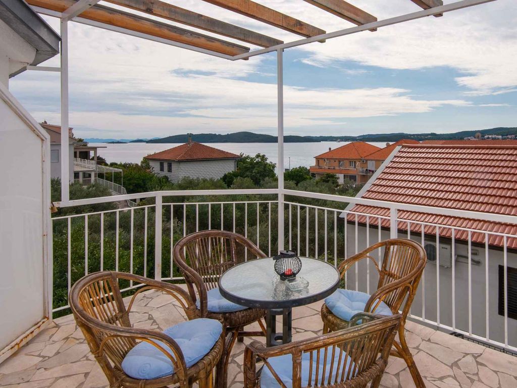 Ferienwohnung mit Balkon und Grill