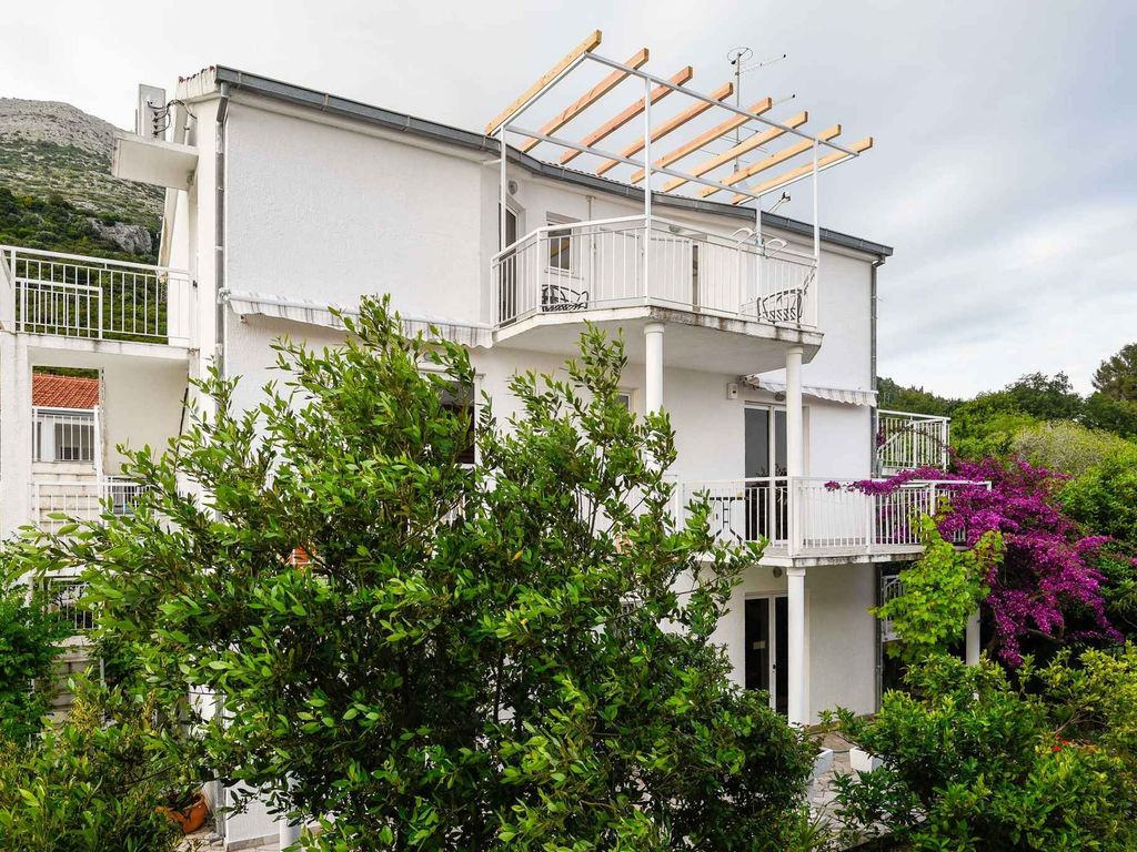 Ferienwohnung mit Balkon und Grill