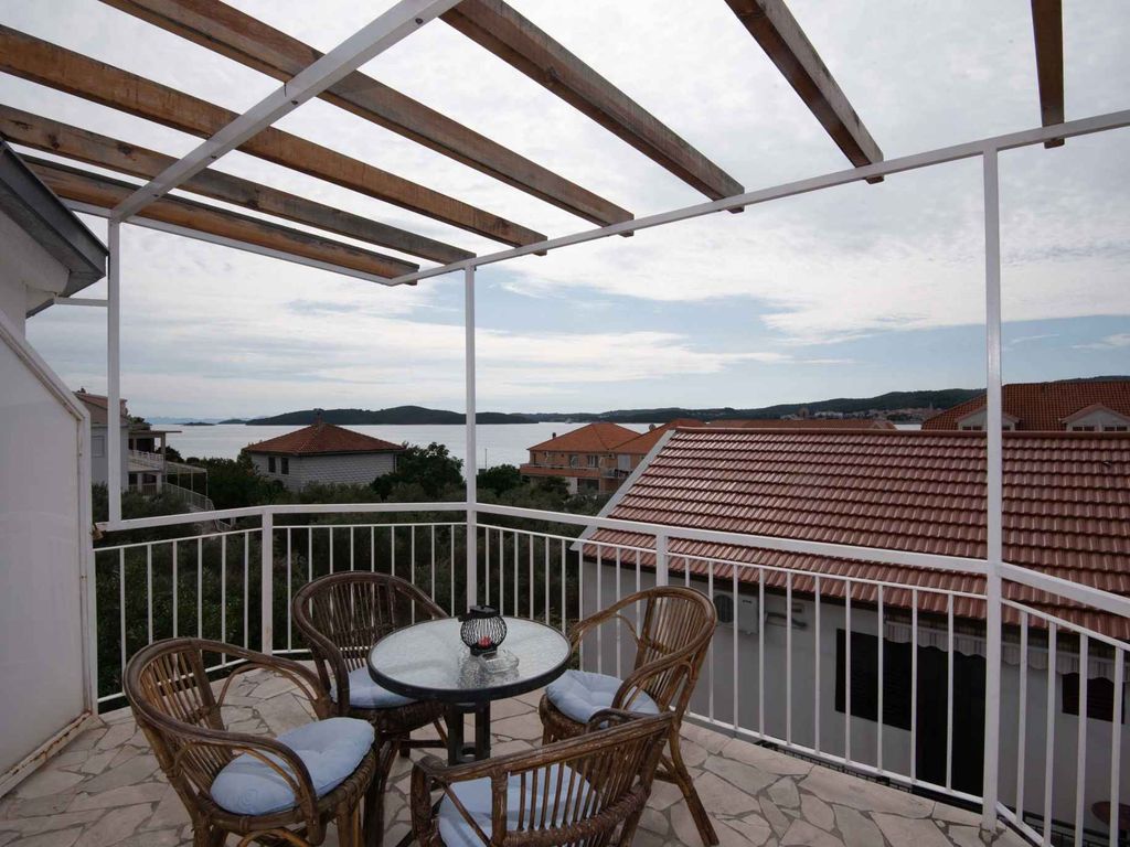 Ferienwohnung mit Balkon und Grill