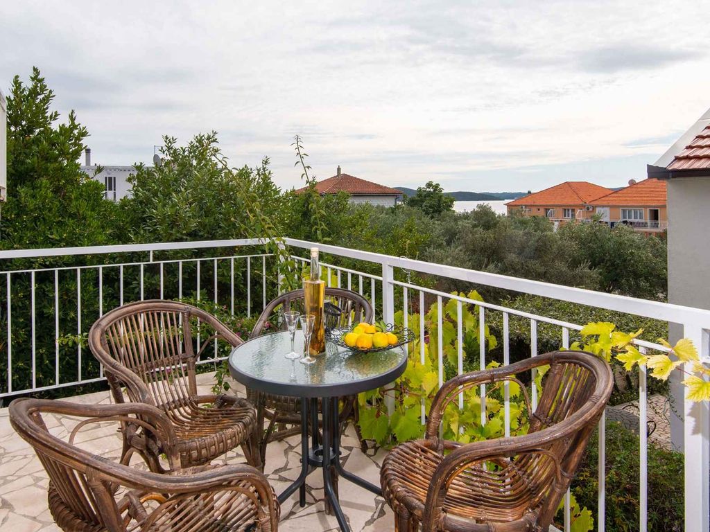 Ferienwohnung mit Balkon und Grill