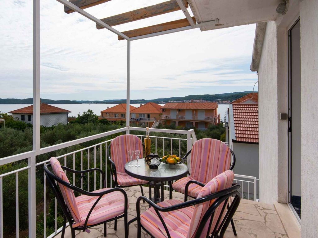 Ferienwohnung mit Balkon und Grill