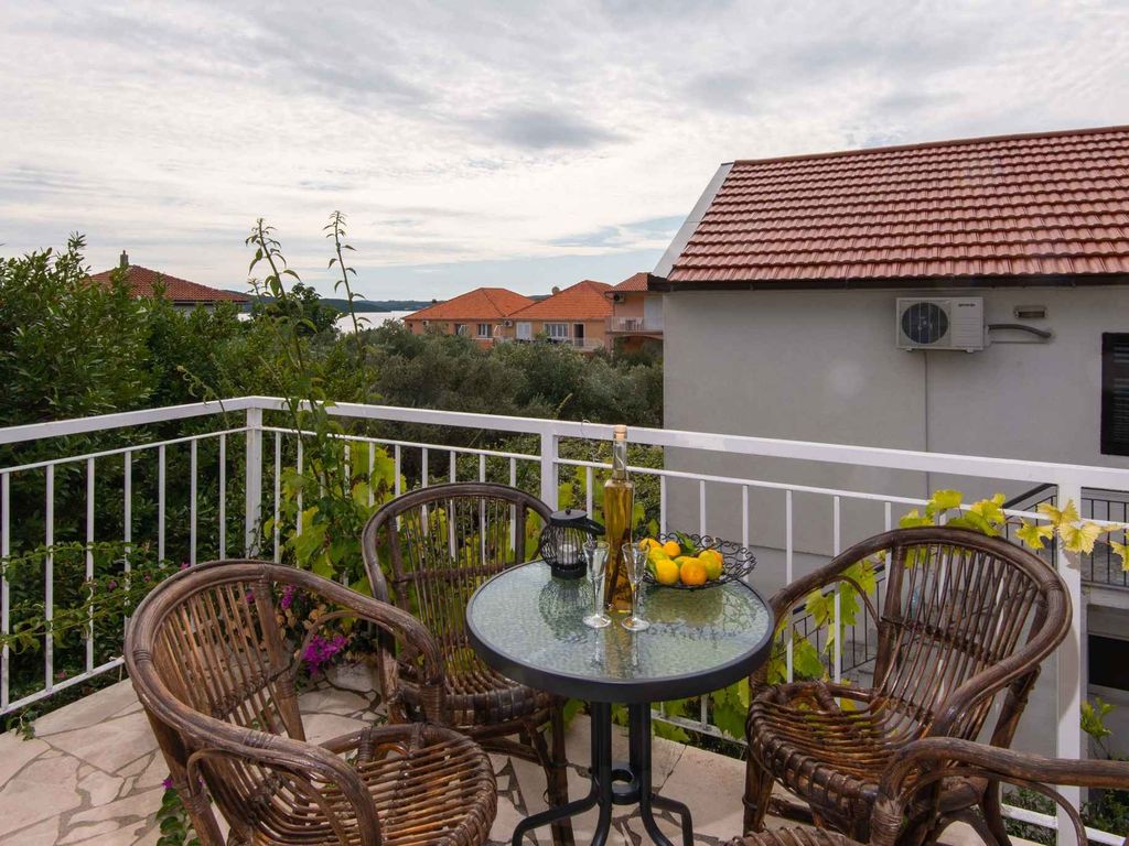 Ferienwohnung mit Balkon und Grill