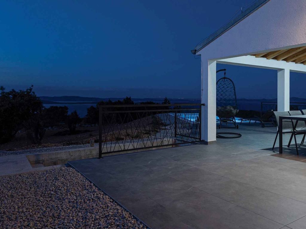 Villa mit Klimaanlage und Pool