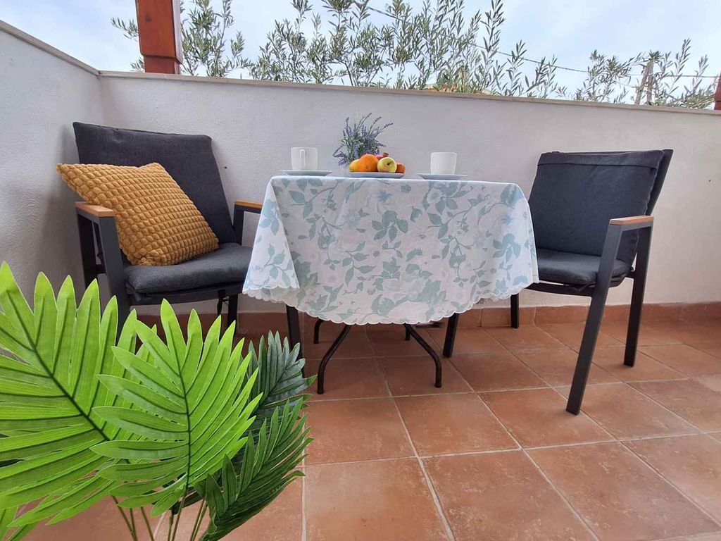 Studio 150 m von Strand