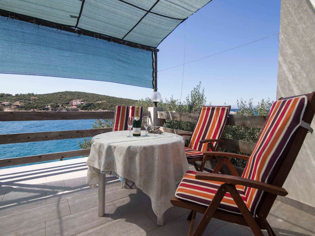 Ferienwohnung mit Terrasse und Meerblick