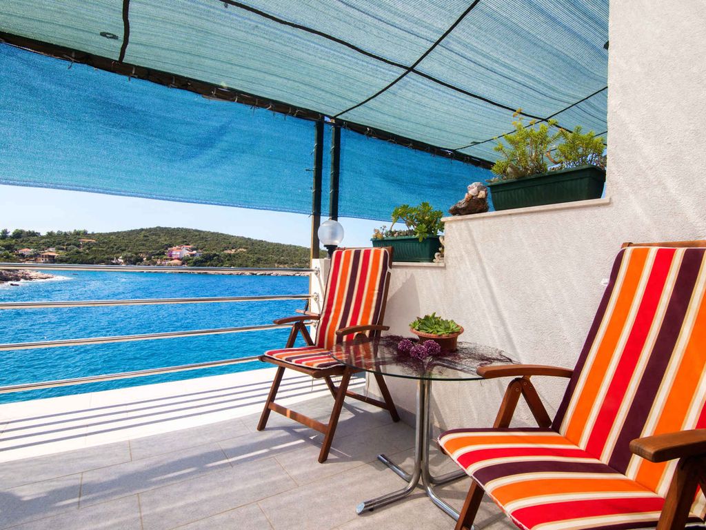 Ferienwohnung mit Terrasse und Meerblick