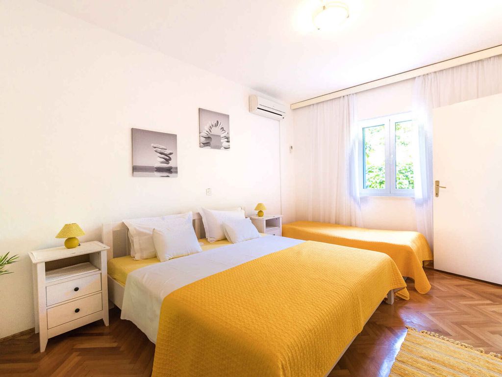 Ferienwohnung mit Klimaanlage und Terrasse