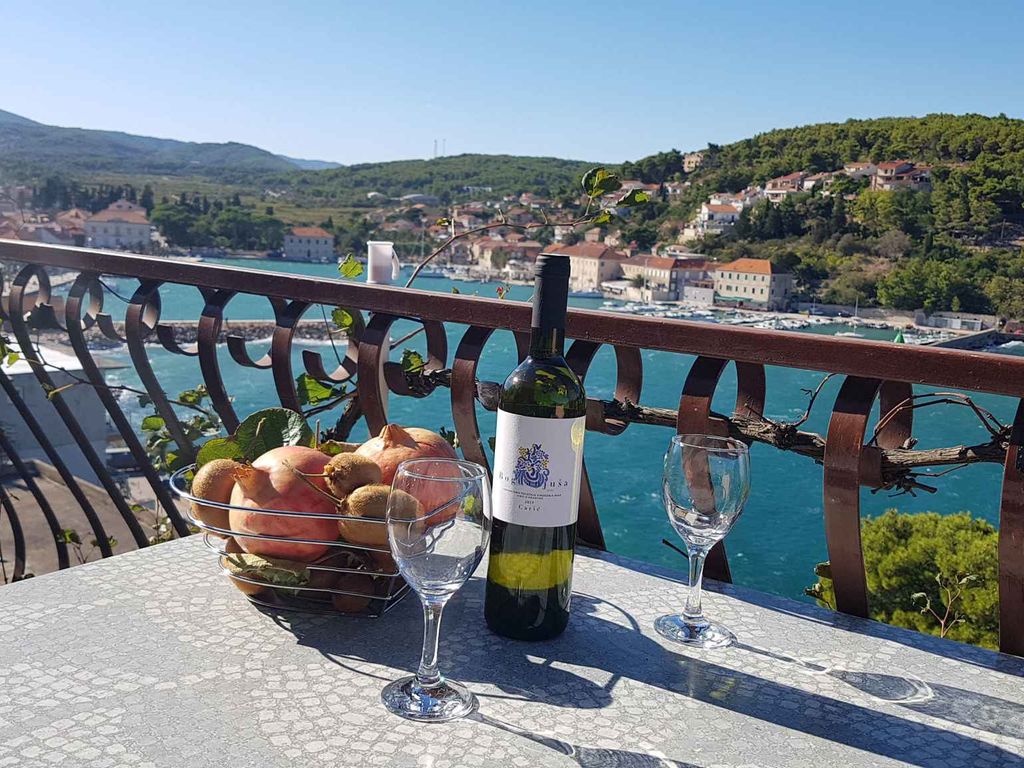 Ferienwohnung mit Balkon und Meerblick